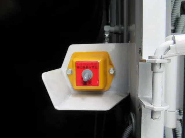 三菱 キャンター 2RG-FEAV0(2WD)の写真12