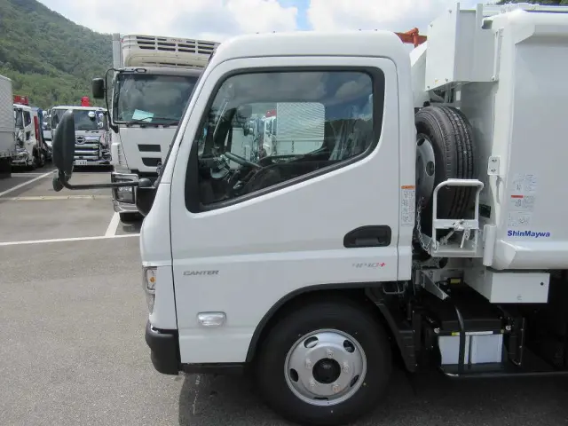 三菱 キャンター 2RG-FEAV0(2WD)の写真15