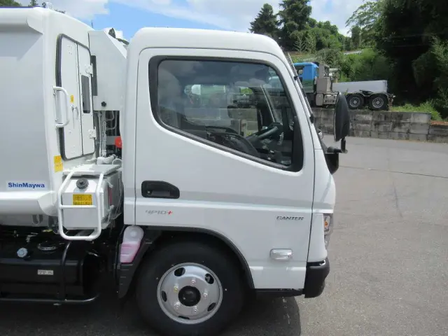 三菱 キャンター 2RG-FEAV0(2WD)の写真16