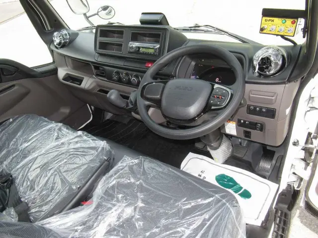 三菱 キャンター 2RG-FEAV0(2WD)の写真18