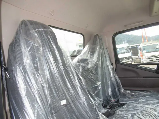 三菱 キャンター 2RG-FEAV0(2WD)の写真21