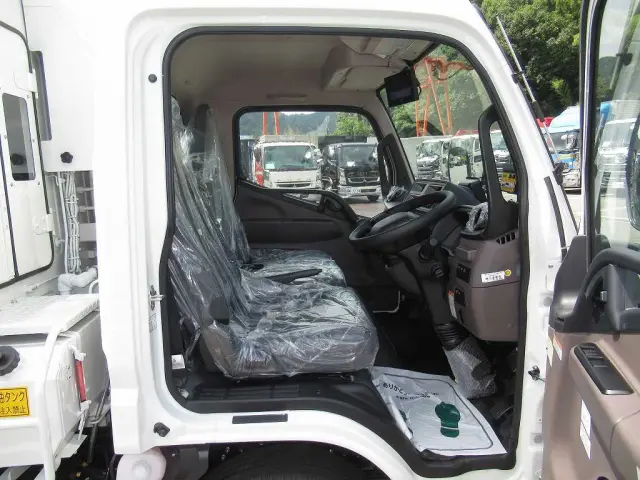 三菱 キャンター 2RG-FEAV0(2WD)の写真22