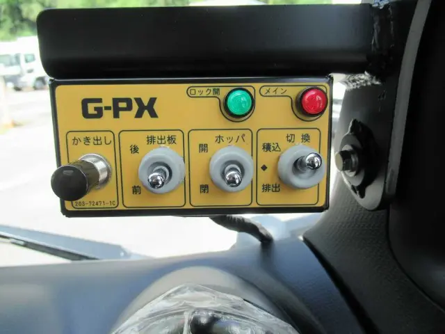 三菱 キャンター 2RG-FEAV0(2WD)の写真24