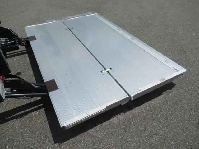 日野 レンジャー 2KG-FD2ABG(2WD)の写真8