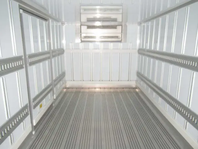 日野 レンジャー 2KG-FD2ABG(2WD)の写真9