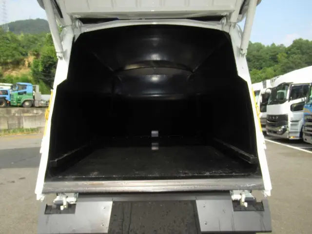 日野 レンジャー 2KG-FC2ABA(2WD)の写真9