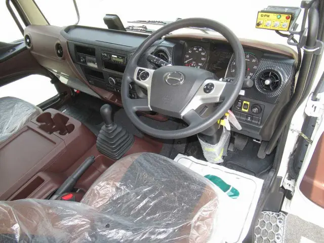 日野 レンジャー 2KG-FC2ABA(2WD)の写真19