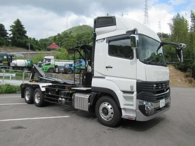 三菱 スーパーグレート 2PG-FV80VY(8x4)の写真3