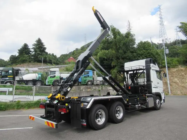 三菱 スーパーグレート 2PG-FV80VY(8x4)の写真4