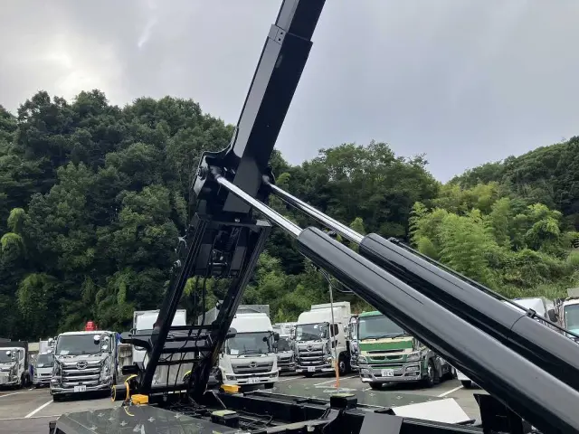 三菱 スーパーグレート 2PG-FV80VY(8x4)の写真7