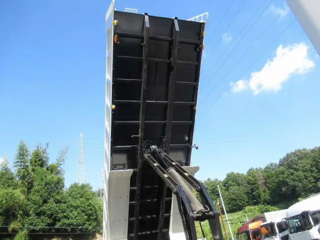 日野 プロフィア 2DG-FS1AHE(6x4)の写真15