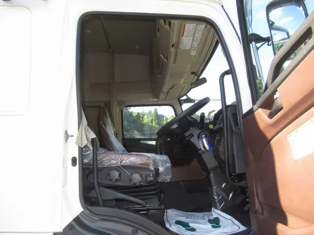 日野 プロフィア 2DG-FS1AHE(6x4)の写真24