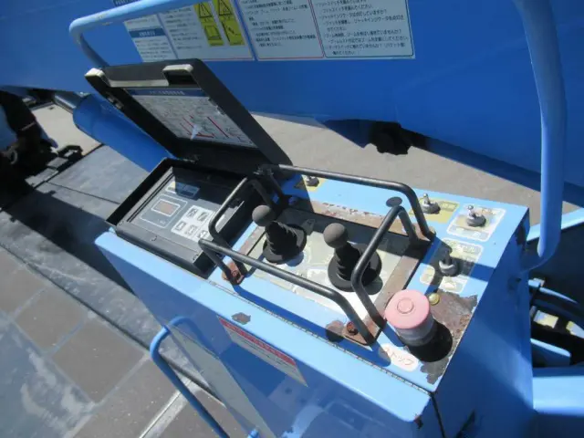 いすゞ フォワード PDG-FTR34S2(2WD)の写真9