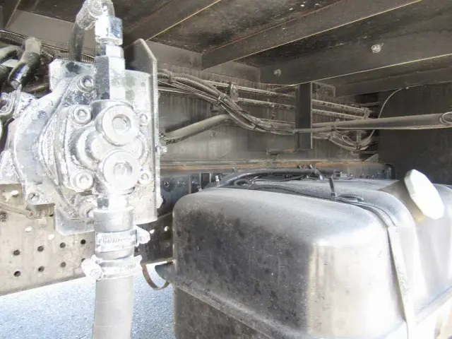 いすゞ フォワード PDG-FTR34S2(2WD)の写真33