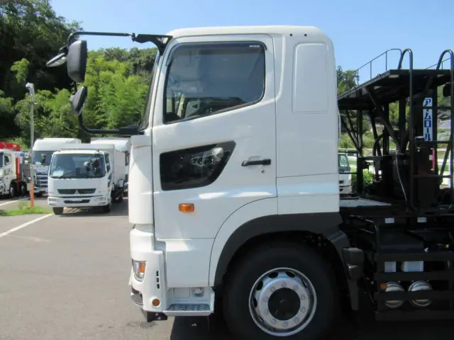 日野 プロフィア 2DG-FS1AJE(6x4)の写真13