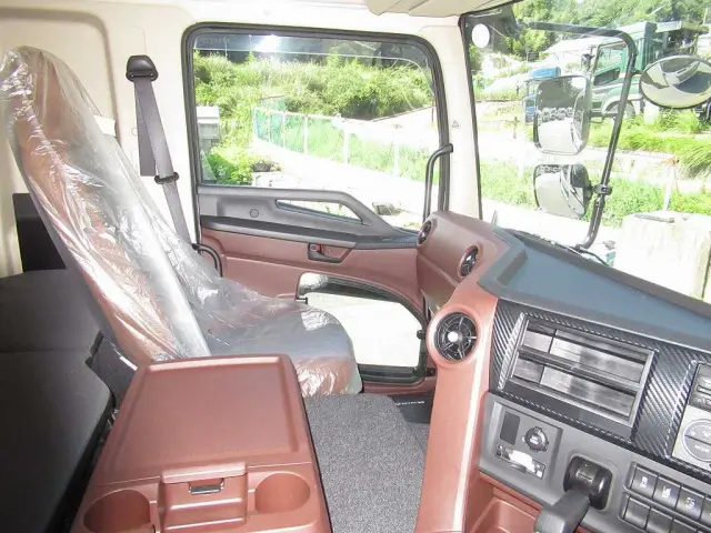 日野 プロフィア 2DG-FS1AJE(6x4)の写真19