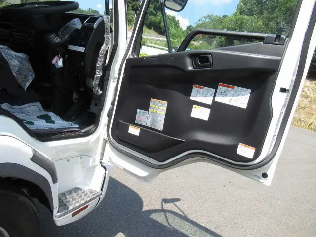 三菱 ファイター 2KG-FK62FZの写真25