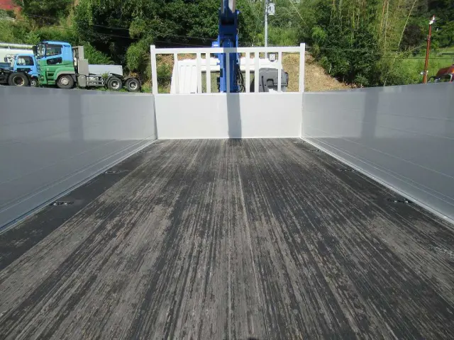 三菱 ファイター 2DG-FQ62F(6x4)の写真7