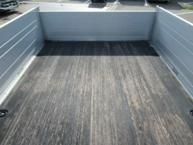 三菱 ファイター 2DG-FQ62F(6x4)の写真8