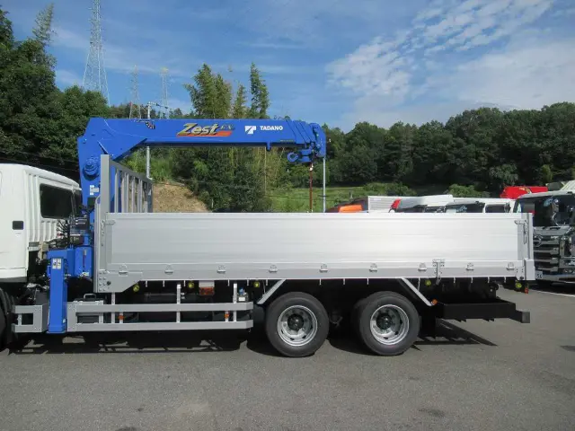 三菱 ファイター 2DG-FQ62F(6x4)の写真9