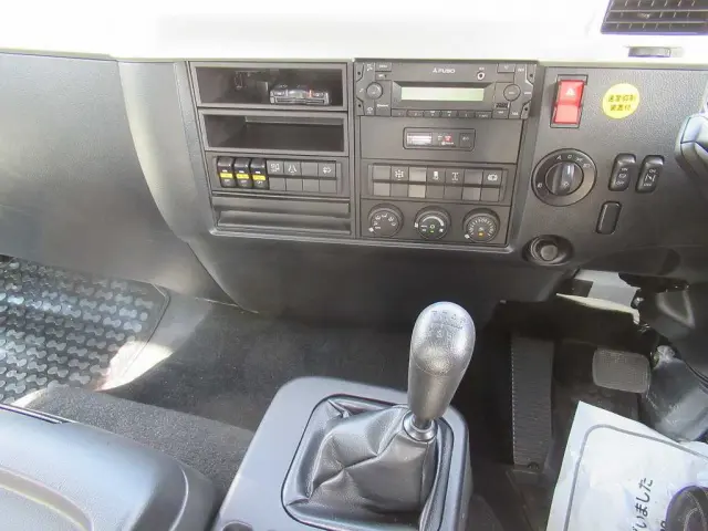 三菱 ファイター 2DG-FQ62F(6x4)の写真18