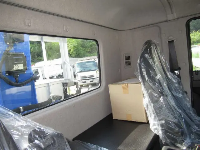 三菱 ファイター 2DG-FQ62F(6x4)の写真20