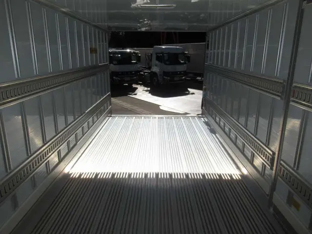 日野 レンジャー 2KG-FD2ABG(2WD)の写真11