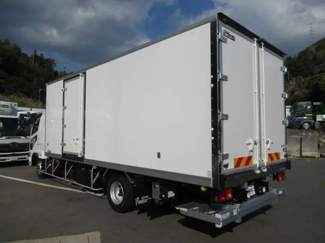 三菱 ファイター 2KG-FK65F(2WD)の写真4