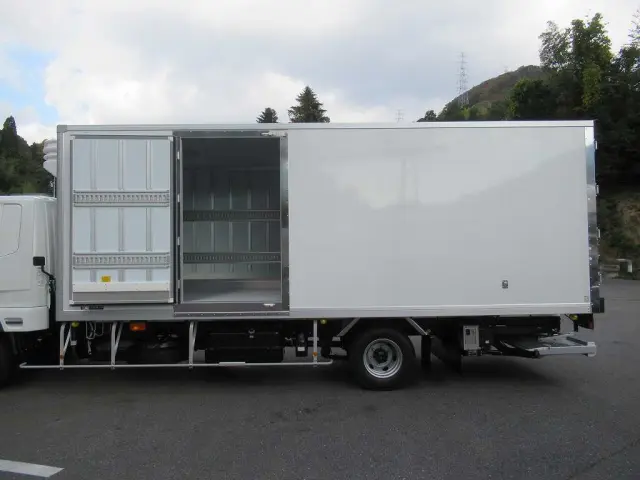 三菱 ファイター 2KG-FK65F(2WD)の写真6