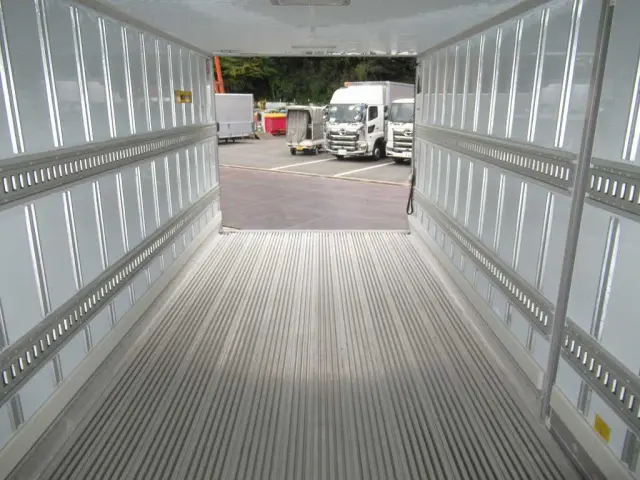 三菱 ファイター 2KG-FK65F(2WD)の写真10