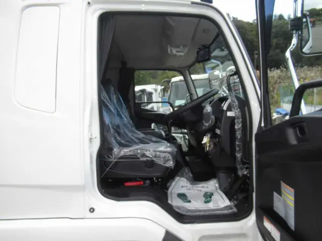 三菱 ファイター 2KG-FK65F(2WD)の写真19