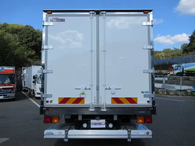 三菱 ファイター 2KG-FK65F(2WD)の写真5