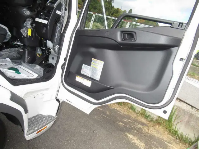 三菱 ファイター 2KG-FK65F(2WD)の写真21