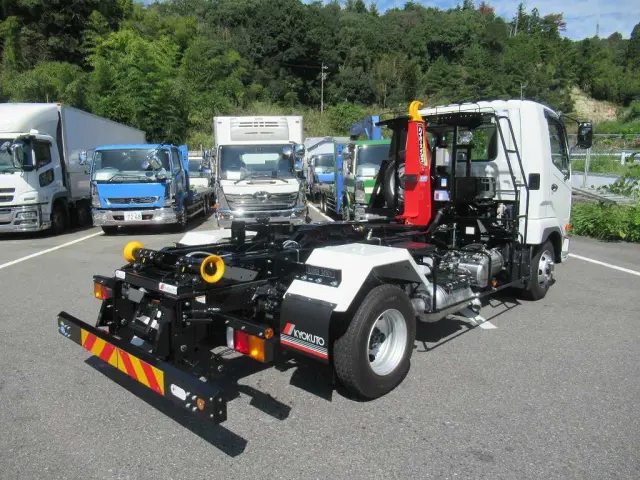 三菱 ファイター 2KG-FK72F(2WD)の写真3