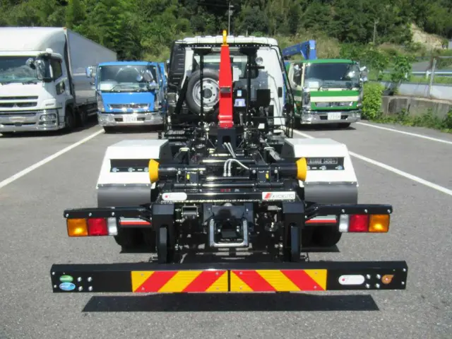 三菱 ファイター 2KG-FK72F(2WD)の写真5