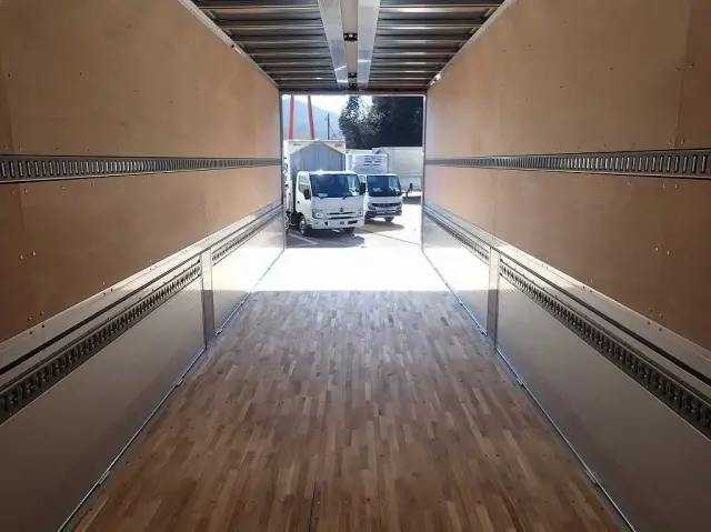 日野 プロフィア 2DG-FW1AHC(8x4)の写真7