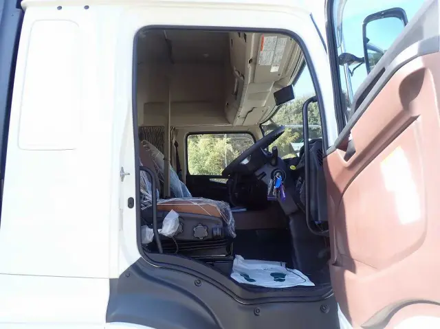 日野 プロフィア 2DG-FW1AHC(8x4)の写真22