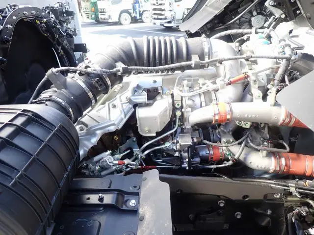 日野 プロフィア 2DG-FW1AHC(8x4)の写真28