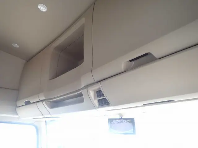 日野 プロフィア 2DG-FW1AHC(8x4)の写真21