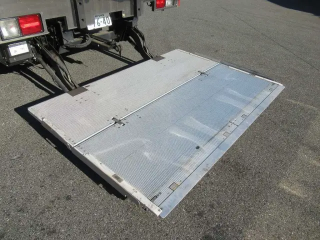 日野 レンジャー 2KG-FD2ABA(2WD)の写真9