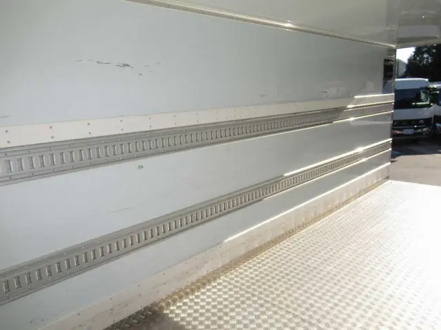 日野 レンジャー 2KG-FD2ABA(2WD)の写真11