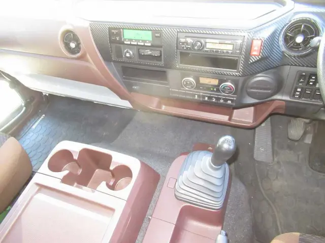 日野 レンジャー 2KG-FD2ABA(2WD)の写真18