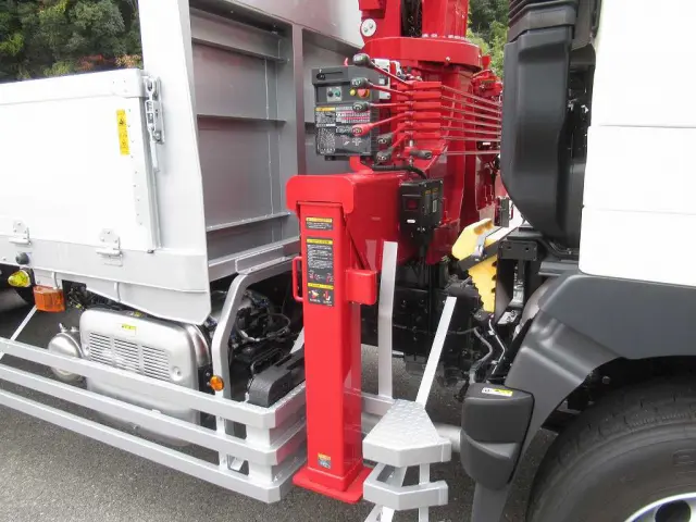 日野 プロフィア 2DG-FS1AHE(6x4)の写真9