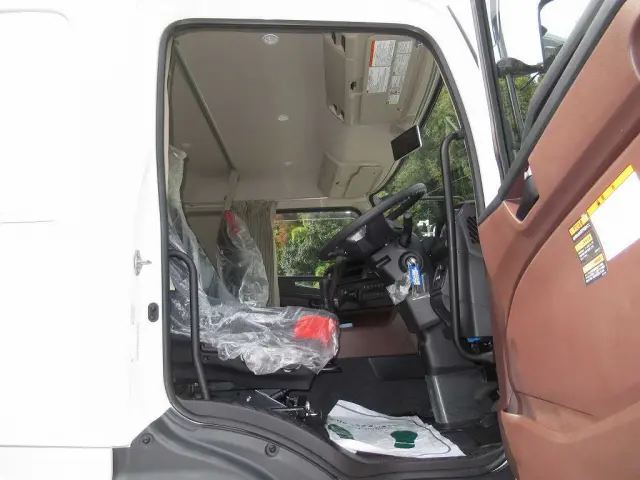 日野 プロフィア 2DG-FS1AHE(6x4)の写真19