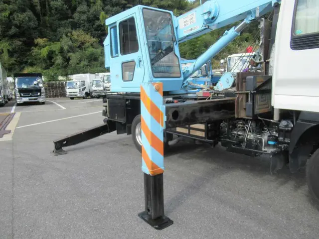 いすゞ フォワード PB-FRR35D3(2WD)の写真6