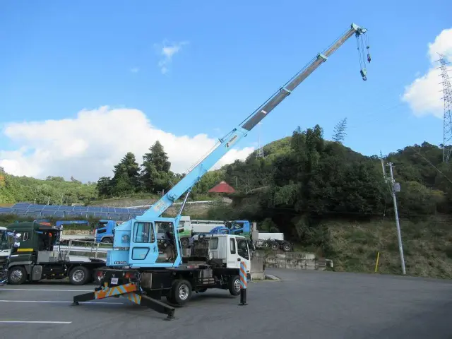 いすゞ フォワード PB-FRR35D3(2WD)の写真9