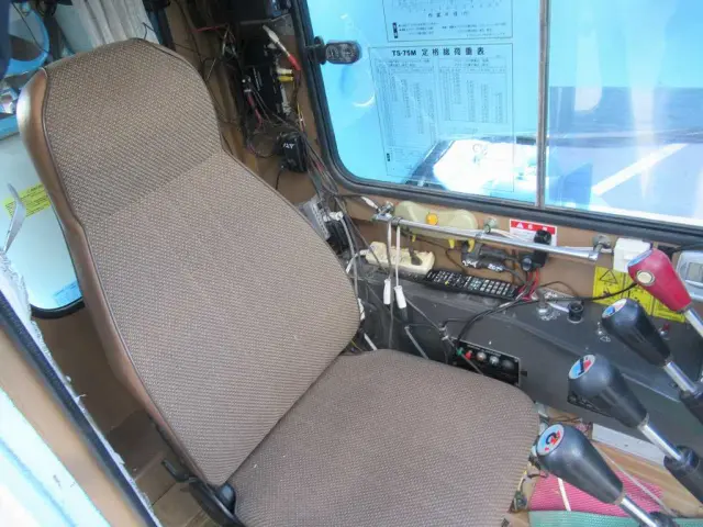 いすゞ フォワード PB-FRR35D3(2WD)の写真17