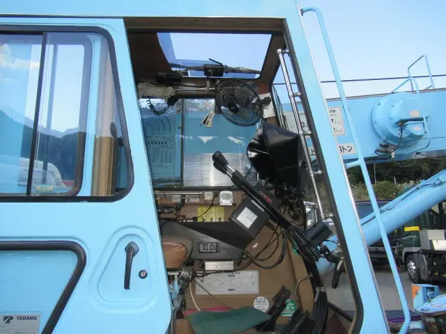 いすゞ フォワード PB-FRR35D3(2WD)の写真17