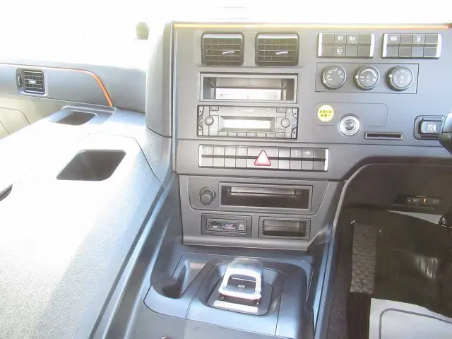 三菱 スーパーグレート 2PG-FS84VZ(8x4)の写真16