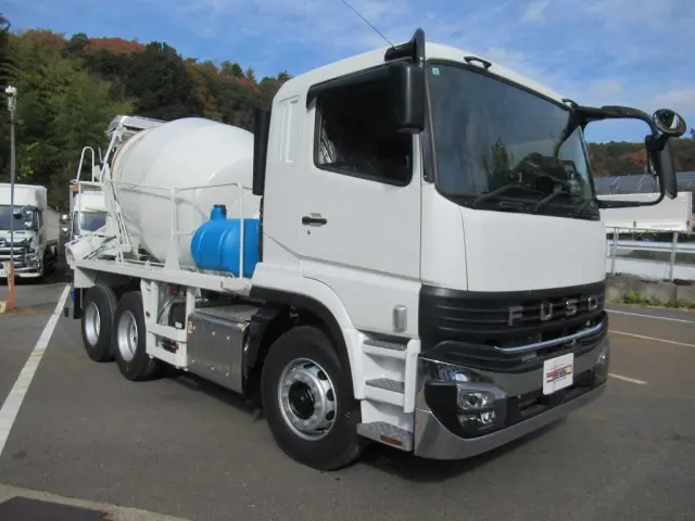 三菱 スーパーグレート 2KG-FV80GX(2WD)の写真2